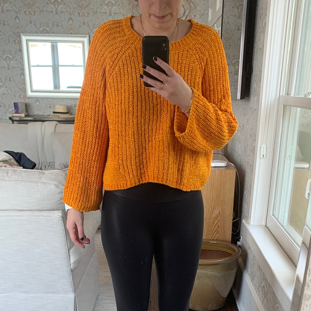 Cropped Orange Sweater Size L